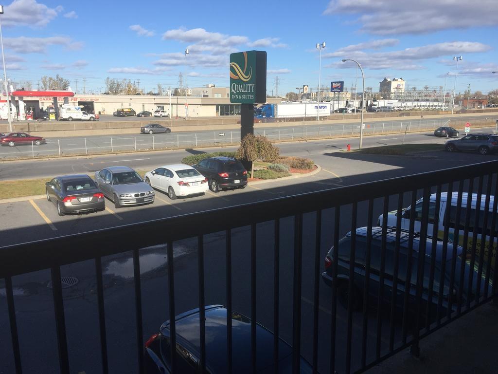 Quality Inn&Suites Aéroport P.E. Montréal-Trudeau Airport Dorval Exterior foto